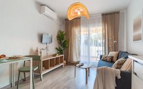 Apartamento Con Terraza Cerca De La Playa By Insidehome